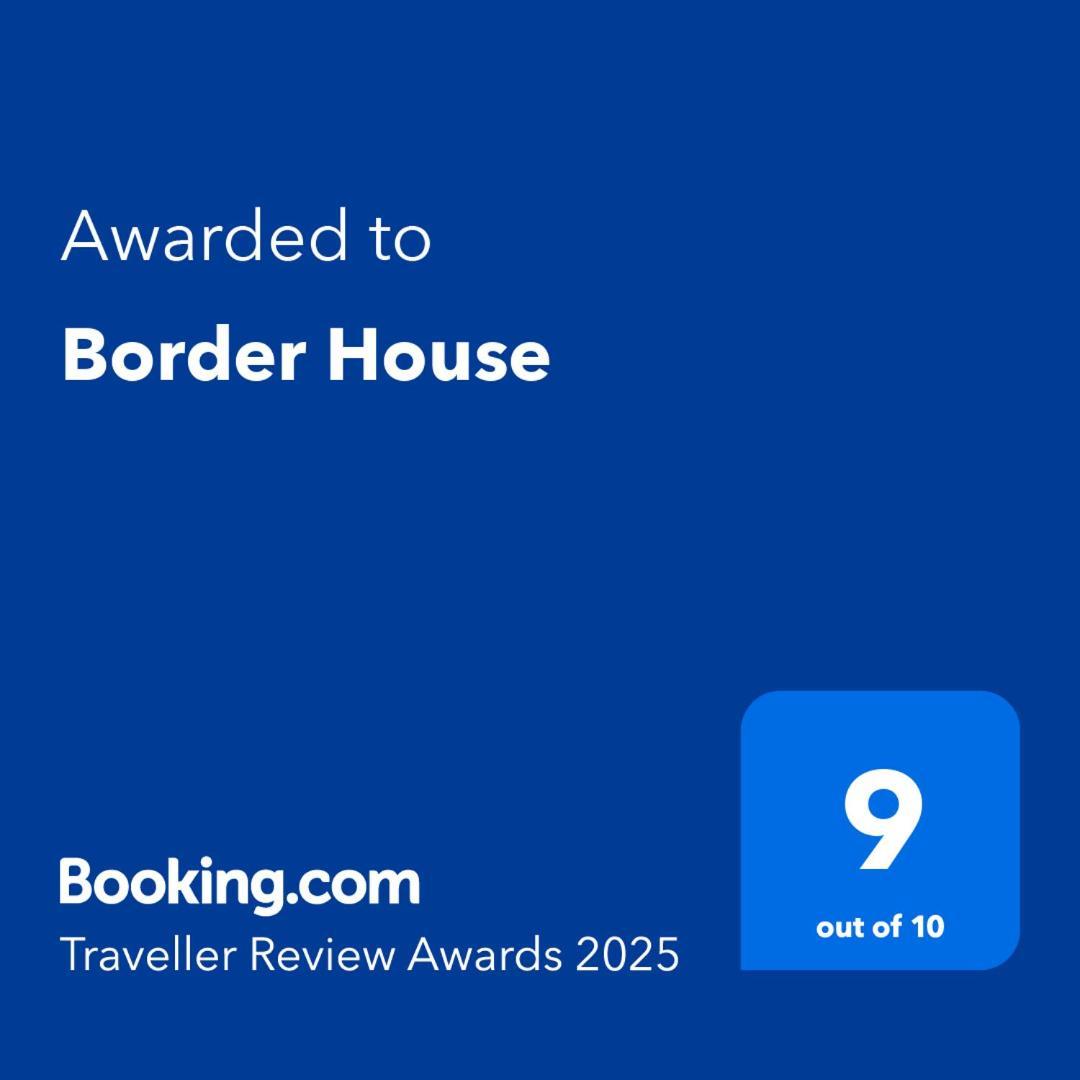 דירות גוריציה Border House מראה חיצוני תמונה